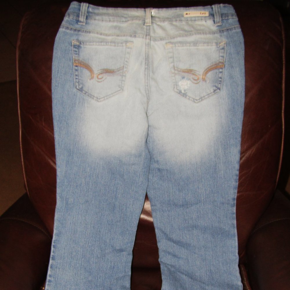 jeans - Picture 2 of 3